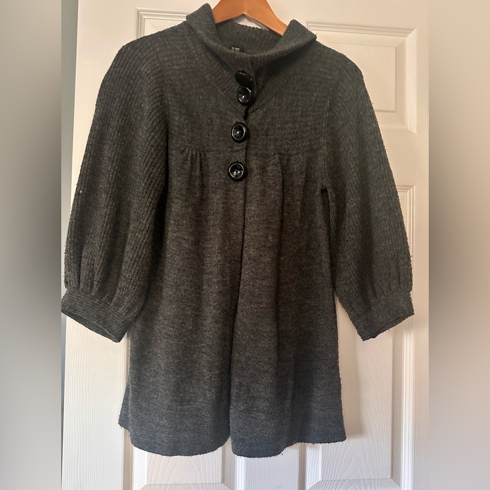 Cozy Gray Knit Sweater with Button Detail